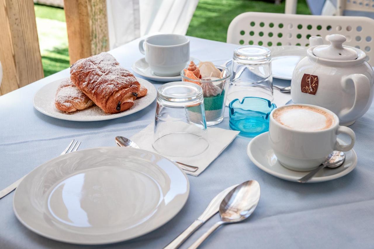 La Smeralda - Boutique Rooms And Breakfast Golfo Aranci Kültér fotó